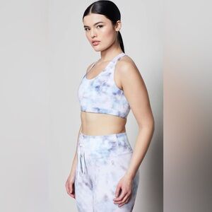 Good American Trippy Crossover Cloud Tie-Dye Sports Bra XS